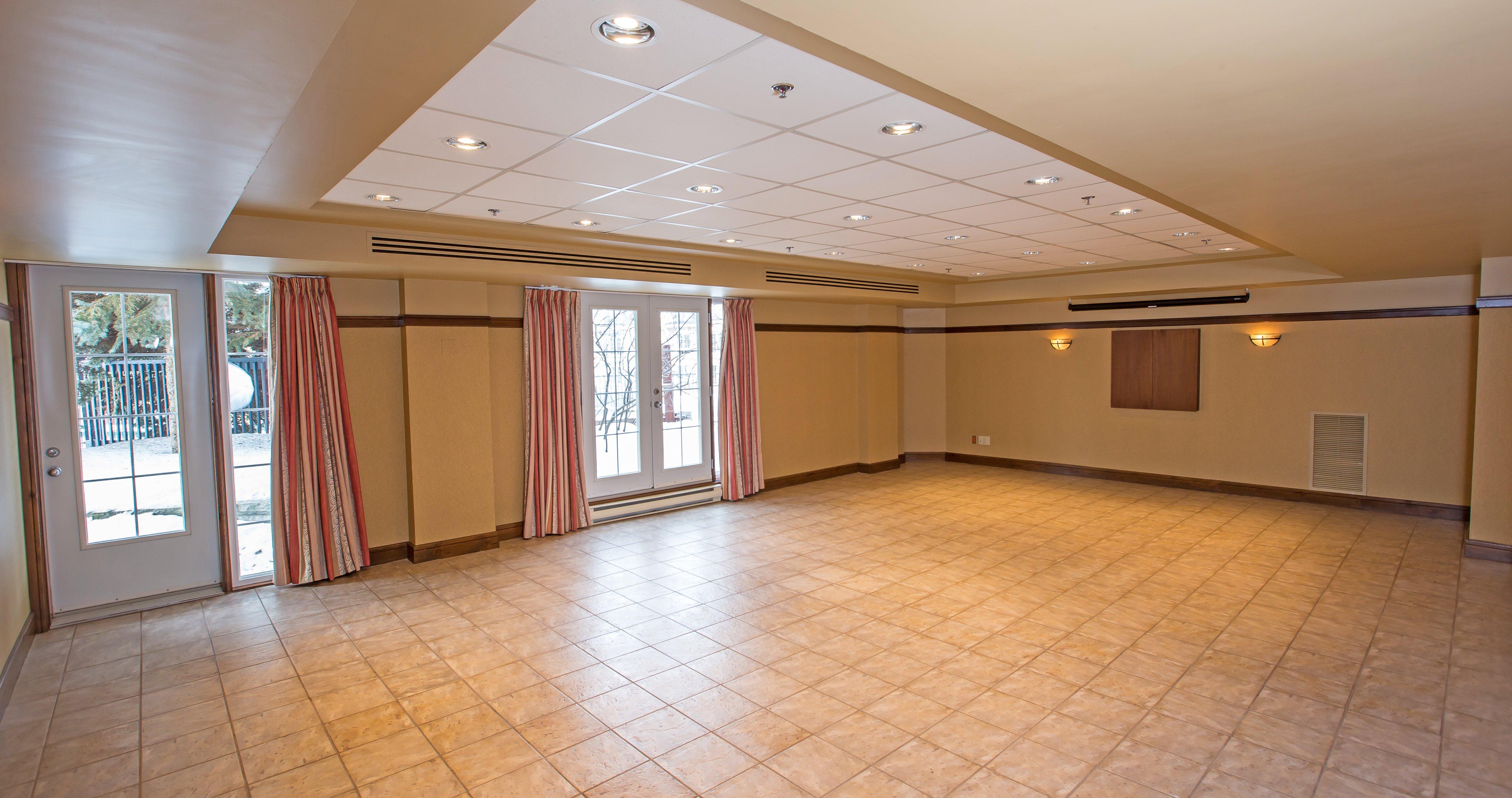 Holiday Inn Express & Suites Tremblant By Ihg Монт-Тремблант Екстериор снимка