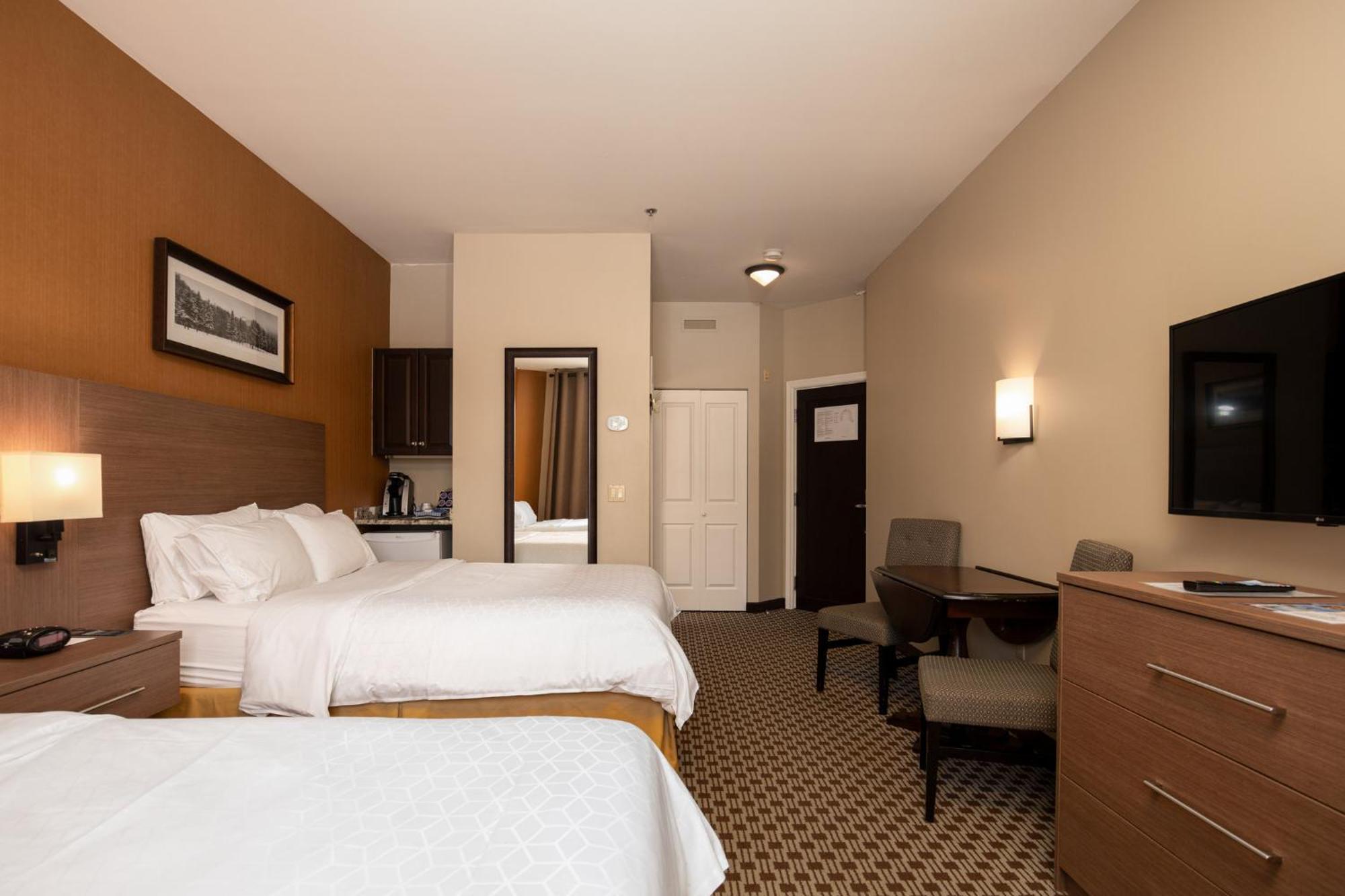 Holiday Inn Express & Suites Tremblant By Ihg Монт-Тремблант Екстериор снимка
