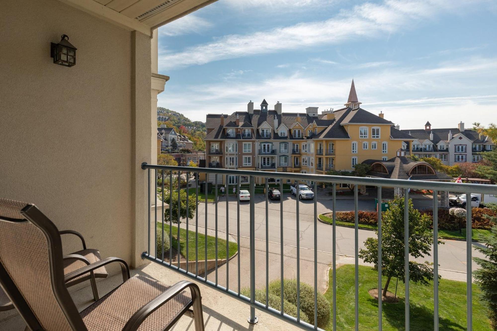 Holiday Inn Express & Suites Tremblant By Ihg Монт-Тремблант Екстериор снимка