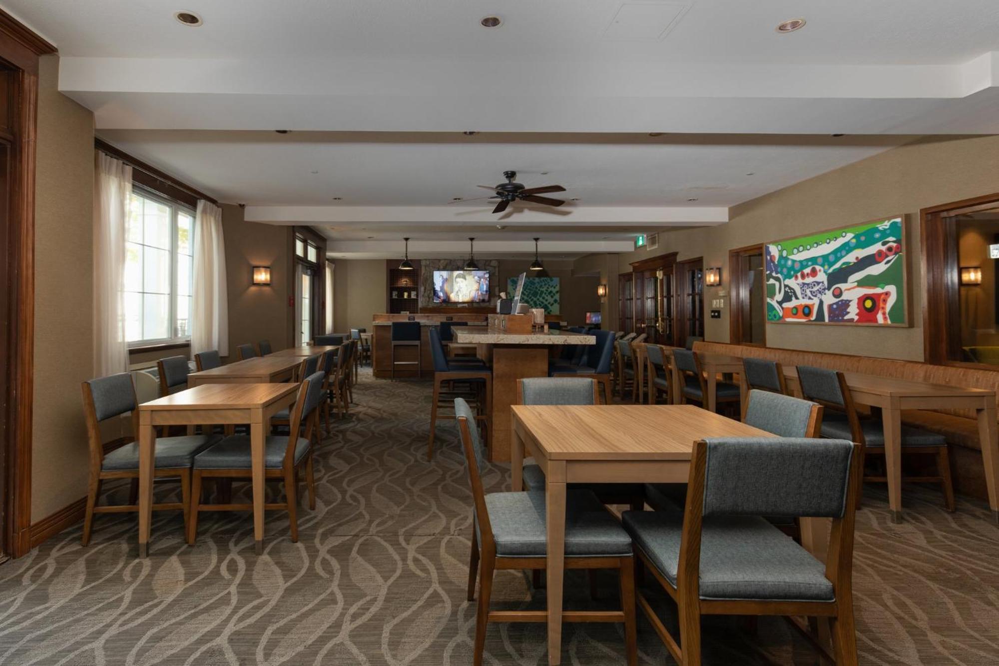 Holiday Inn Express & Suites Tremblant By Ihg Монт-Тремблант Екстериор снимка
