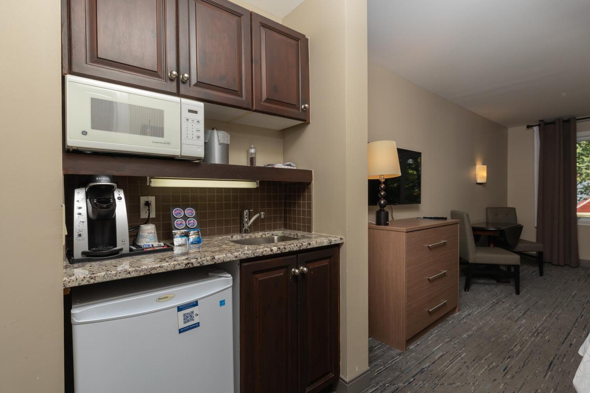 Holiday Inn Express & Suites Tremblant By Ihg Монт-Тремблант Екстериор снимка